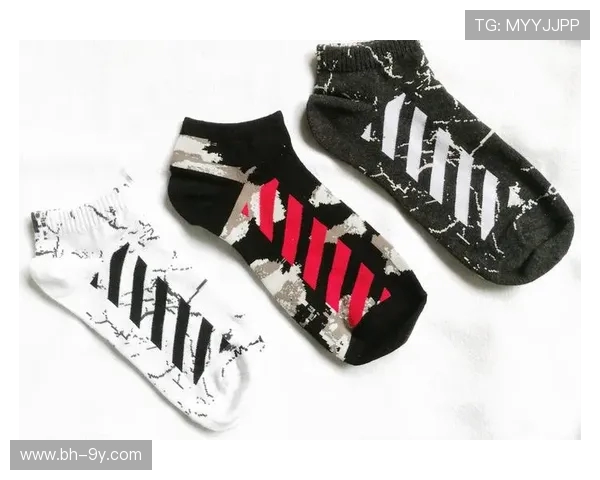 潮牌与运动足球的完美融合引领时尚潮流探索全新运动风尚